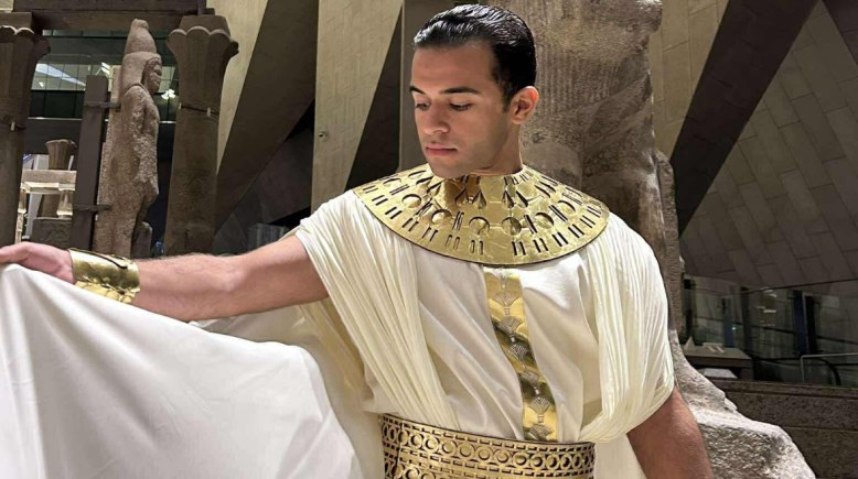 أدهم سامح احد المشتركين في إحياء تحتفالية المتحف المصري الكبير