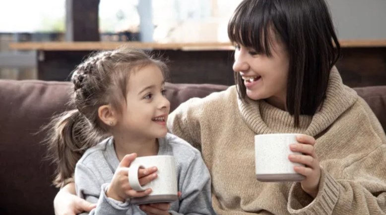 شرب الأطفال للشاي