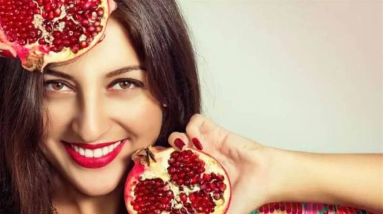 استخدام عصير الرمان للشعر