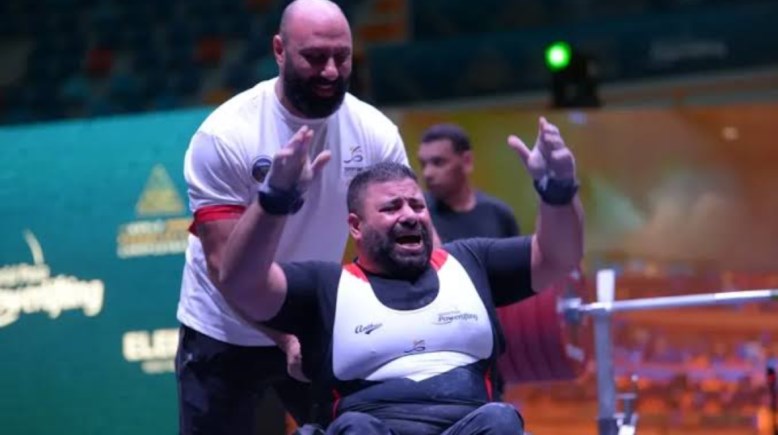 هاني عبدالهادي بطل رفع الأثقال