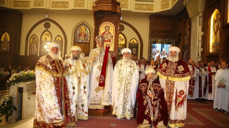 البابا تواضروس الثاني والمطارنة الجدد
