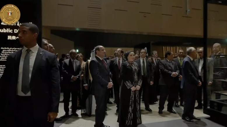 الرئيس السيسي يصطحب ضيوف احتفالية المتحف المصري الكبير في جولة