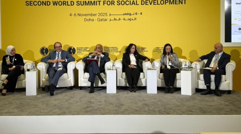 وزير التضامن من الدوحة