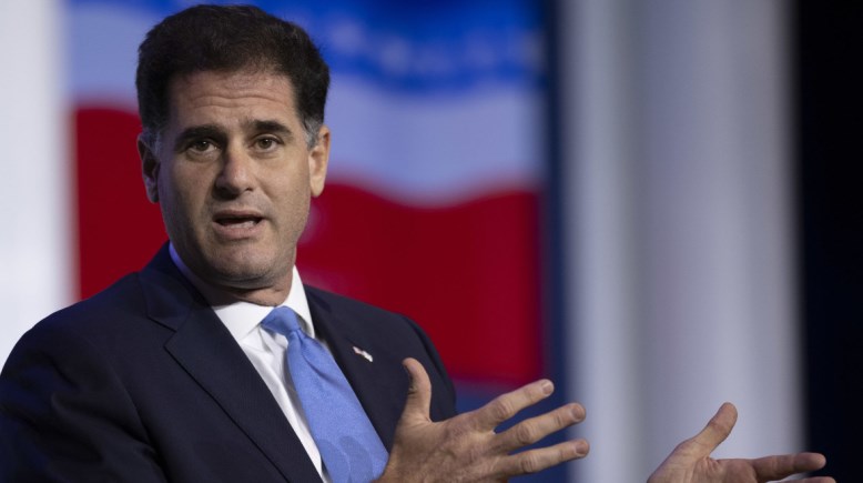 وزير الشؤون الاستراتيجية الإسرائيلي رون ديرمر