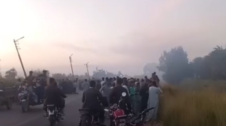 أثناء البحث عن السائق بالترعة 