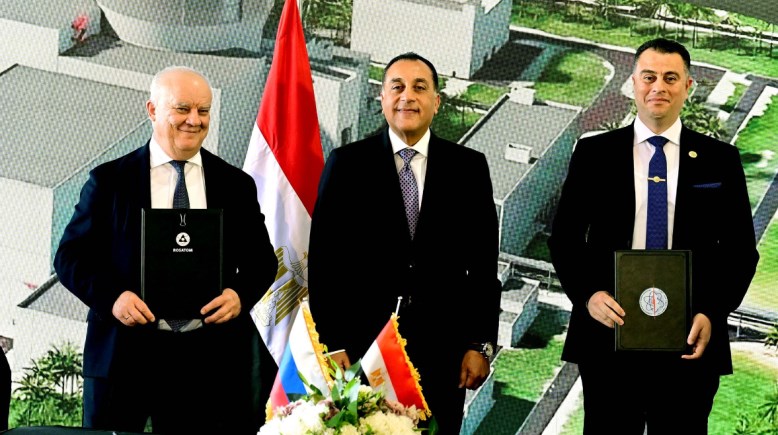 شهد رئيس الوزراء، مصطفى مدبولي، توقيع أمر شراء الوقود النووي لمحطة الضبعة النووية