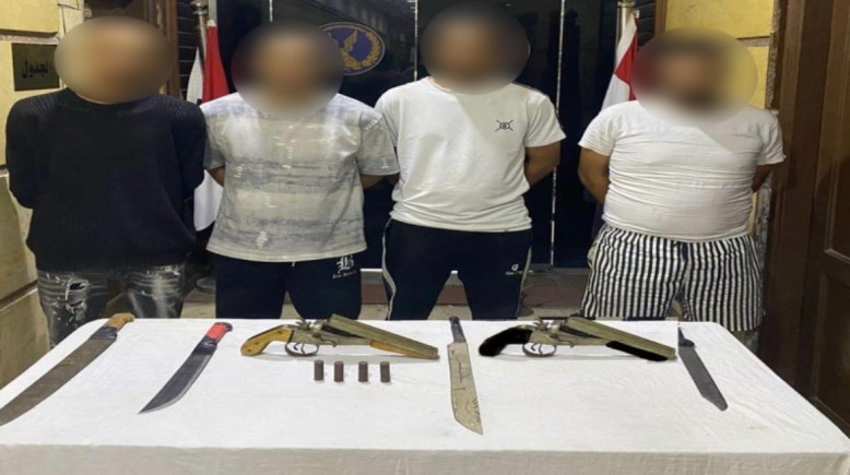 المتهمين والمضبوطات 