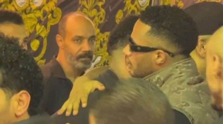 محمد رمضان في عزاء إسماعيل الليثي