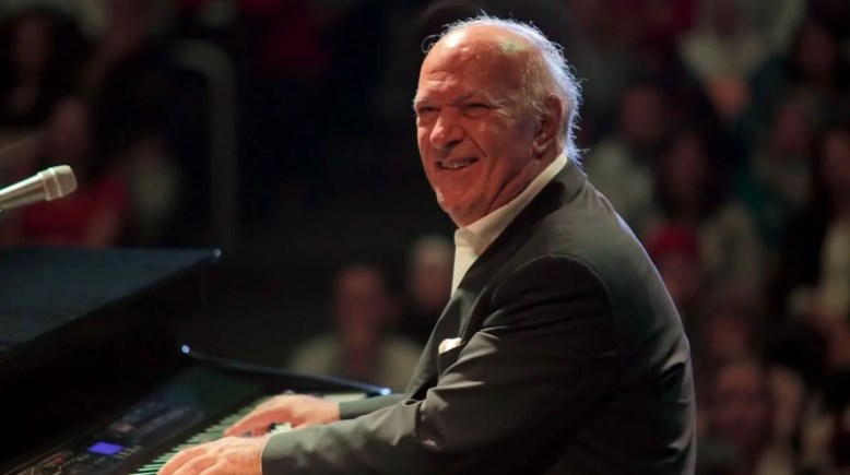 الموسيقار عمر خيرت