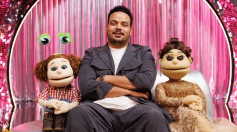 مصطفي غريب وأبلة فاهيتا