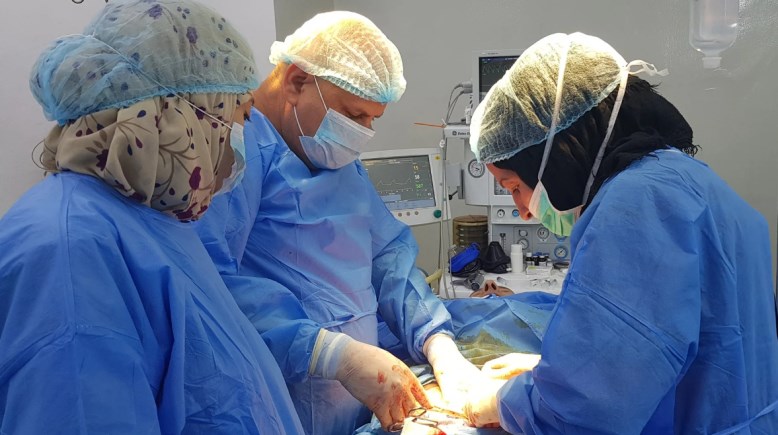 فريق طبي بجامعة بني سويف ينجح في استئصال ورم ضخم يزن أكثر من 22 كجم