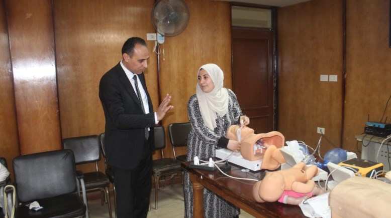 وكيل صحة بني سويف يوجه المتدربين