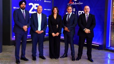 مسؤولو شركتا "راية للتكنولوجيا" و"Diebold Nixdorf"