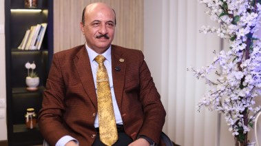 الخبير المصرفي عز الدين حسانين