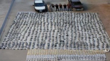 المتهمين والمضبوطات