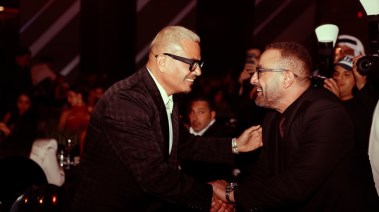 أحمد السقا بجانب عمرو دياب