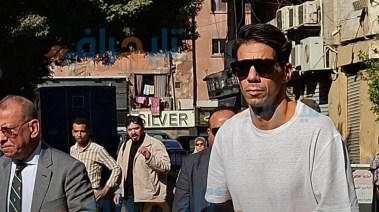 شريف إكرامي يصل إلى محكمة شبرا