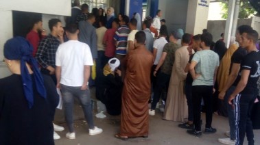 طوابير الحصول على الخدمات المباشرة - أرشيفية