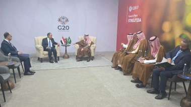 وزير الخارجية بدر عبدالعاطي ونظيره السعودي فيصل بن فرحان