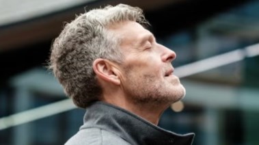 الشعر الرمادي 