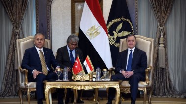 وزير الداخلية مع نظيره التركي
