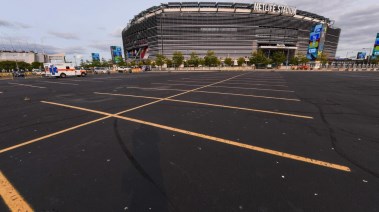 ركن السيارات 