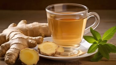 ماء زنجبيل وشاي أخضر 