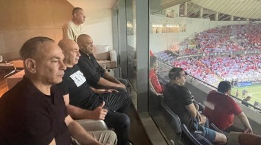 حسام حسن وإبراهيم حسن يحضرا مواجهة الأهلي وسيراميكا لمتابعة لاعبي المنتخب