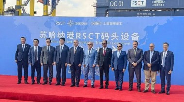 جانب من مراسم التسليم