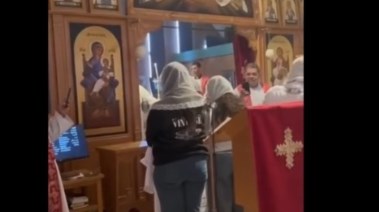 مقطع من فيديو الأنباء بولس أثناء رسامة الفتيات شماسات