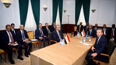 اجتماع ثلاثي بين وزيري خارجية مصر والسودان ومسؤول أممي لمناقشة الجهود الإنسانية في السودان