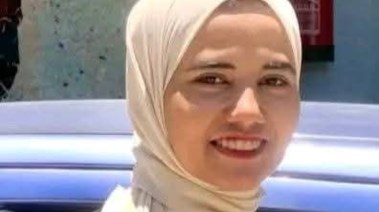 الطالبة الراحله