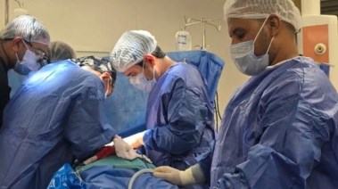 الفريق الطبي 