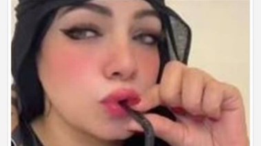 البلوجر نادين 