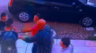 مشاجرة محصلين الكهرباء في التجمع 