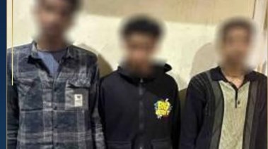 المتهمون بعد ضبطهم 