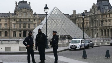إغلاق قاعة في متحف اللوفر
