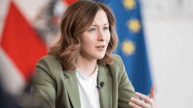  وزيرة الاندماج النمساوية كلاوديا بلاكولم