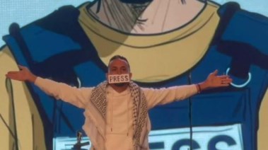 الفنان حسام جمال