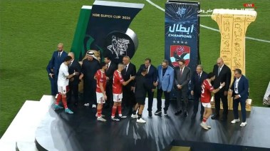 زيزو يرفض مصافحة هشام نصر 