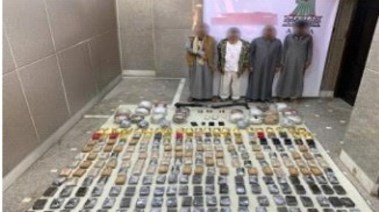 المتهمين والمضبوطات