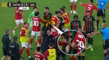 الشغب الجماهيري خلال مباراة الأهلي والجيش الملكي