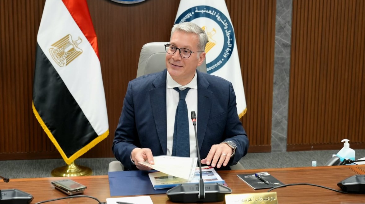 وزير البترول والثروة المعدنية كريم بدوي