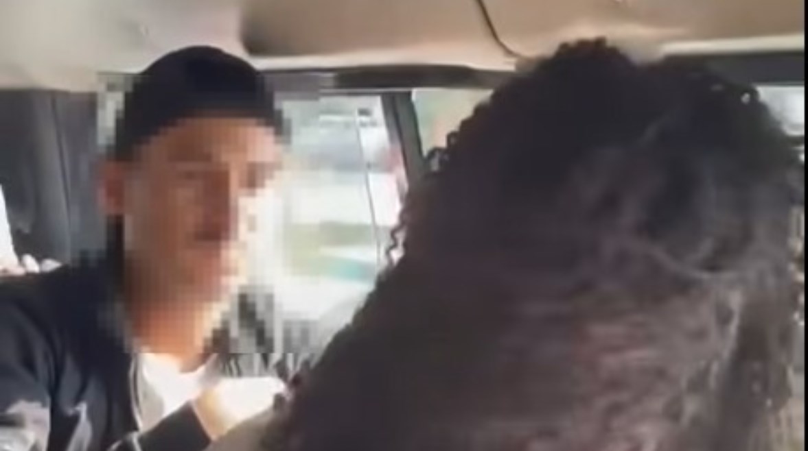 جانب من واقعة الشاب والفتاة داخل ميكروباص بالقاهرة