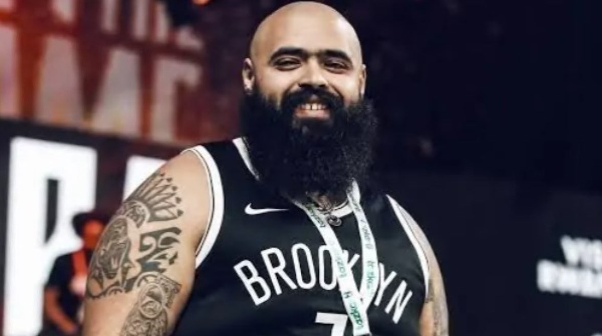  البلوجر محمد عبد العاطي