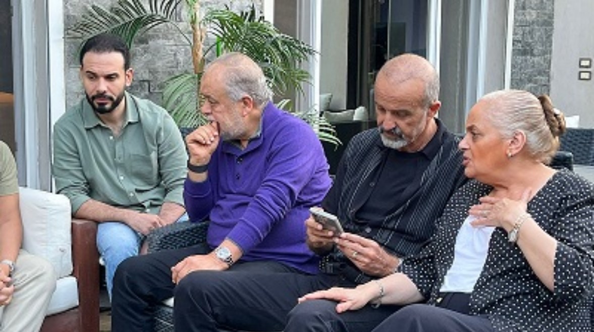 أشرف زكي يعود لمنصبه في نقابة الفنانين