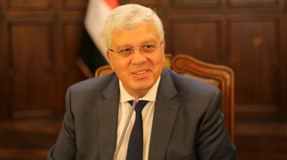 وزير التعليم العالي والبحث العلمي الدكتور أيمن عاشور وزير التعليم العالي والبحث العلمي الدكتور أيمن عاشور