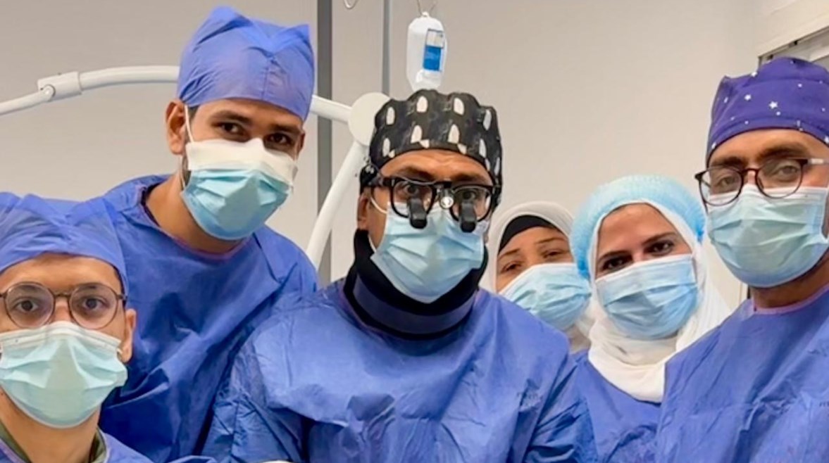 فريق طبي بمستشفى السلام ببورسعيد