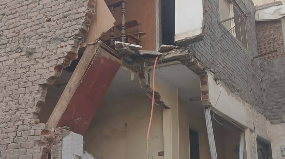 العقار المنهار في منطقة الخليفة