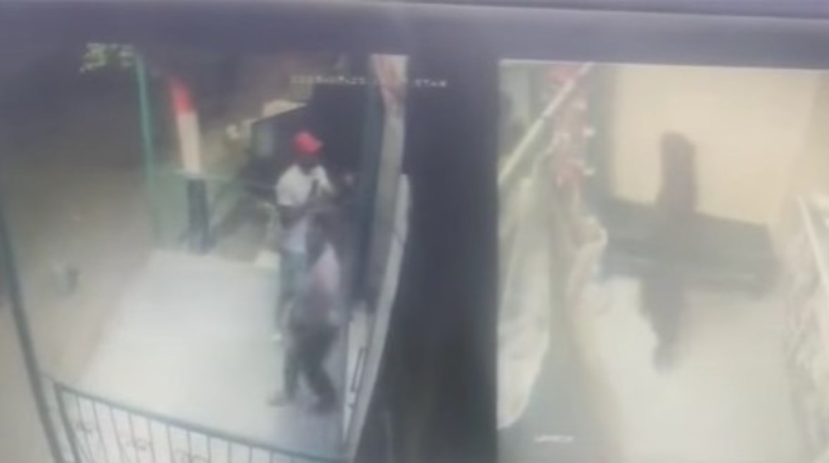 لقطة من مقطع الفيديو 